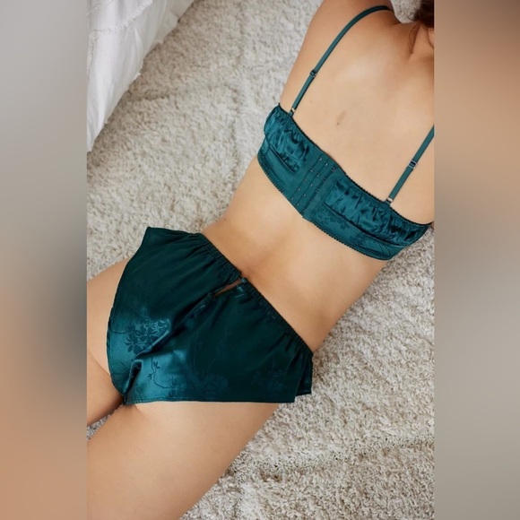 UO Out From Under Maria Jacquard Shortie, Teal, Medium, NWT - Picture 2 of 6